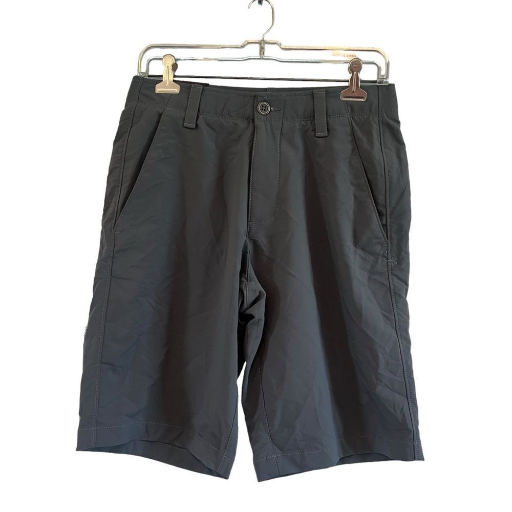 NWT! Under armour‎ grey lightweight shorts. Size 30